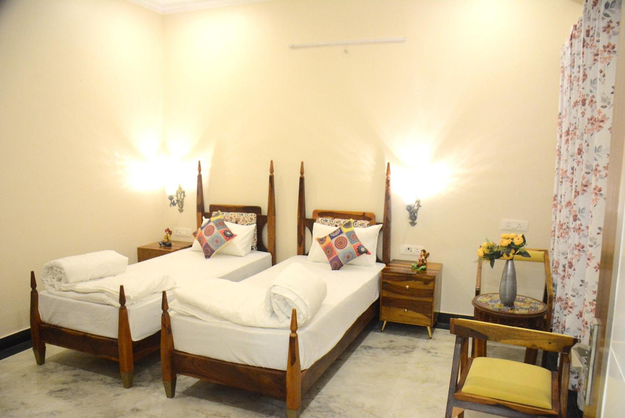 Gupta Vilas - A Boutique Homestay Агра Экстерьер фото