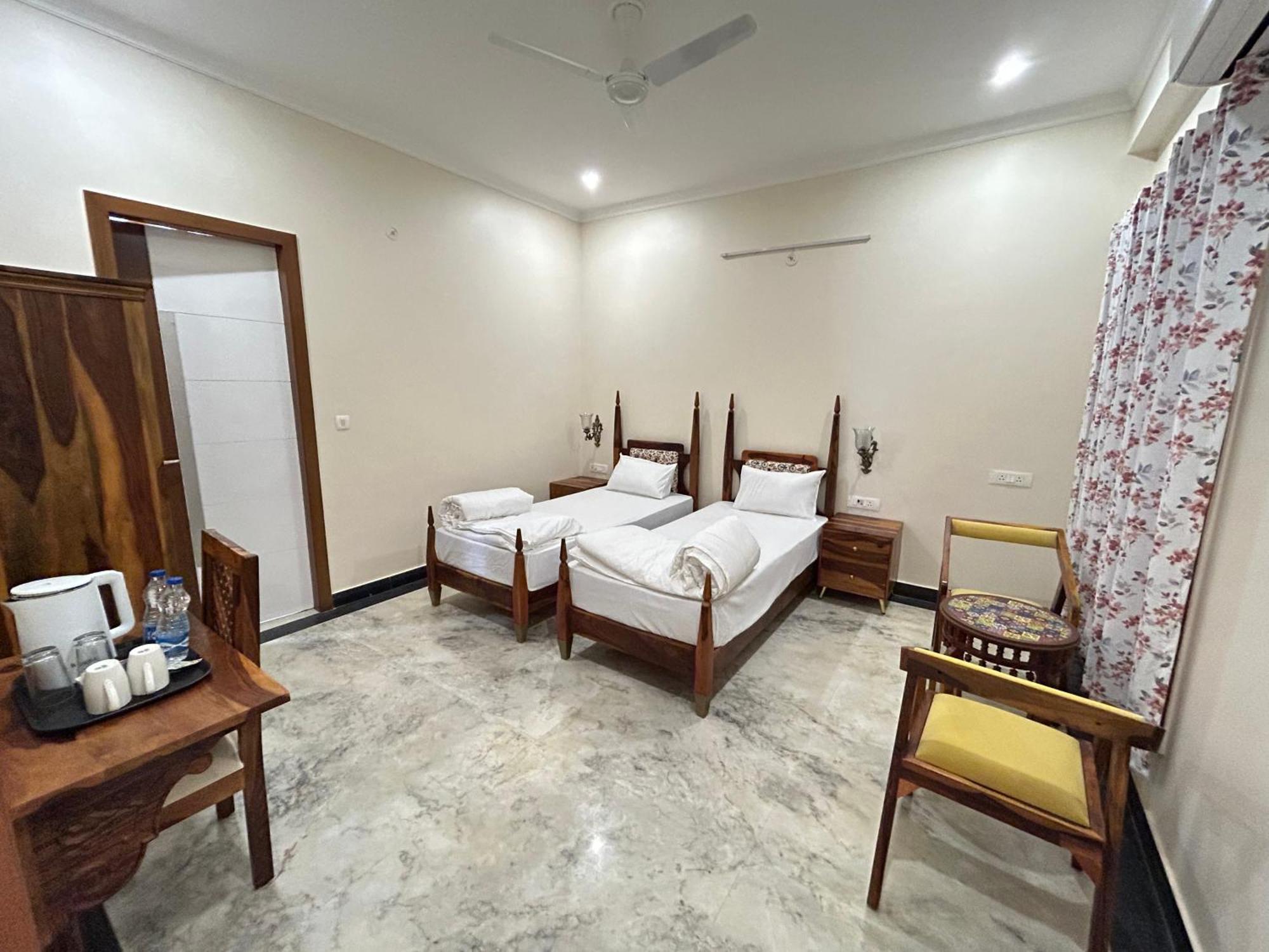 Gupta Vilas - A Boutique Homestay Агра Экстерьер фото